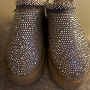 UGG Tan Sparkle Slippers